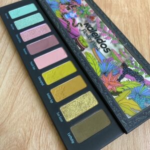 Kaleidos Flower Punk